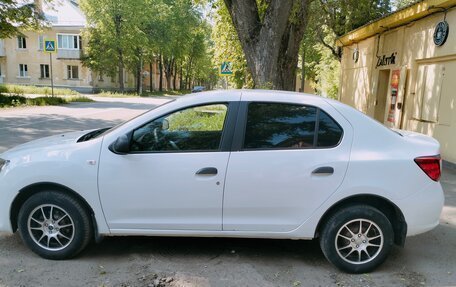 Renault Logan II, 2017 год, 650 000 рублей, 17 фотография