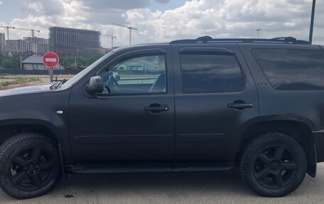 Chevrolet Tahoe III, 2011 год, 2 100 000 рублей, 3 фотография