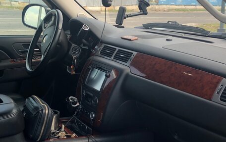 Chevrolet Tahoe III, 2011 год, 2 100 000 рублей, 8 фотография