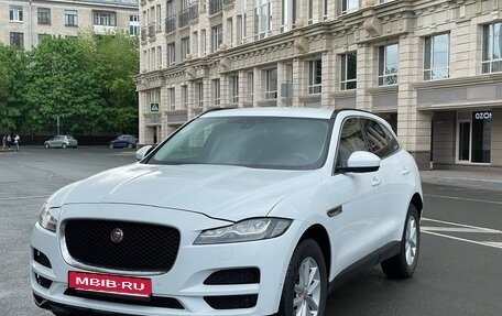 Jaguar F-Pace, 2016 год, 2 250 000 рублей, 1 фотография
