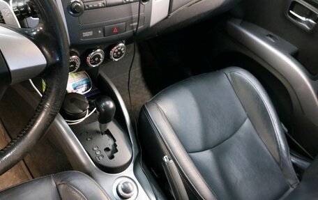 Mitsubishi Outlander III рестайлинг 3, 2010 год, 997 000 рублей, 18 фотография