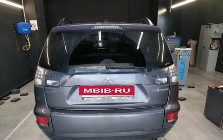 Mitsubishi Outlander III рестайлинг 3, 2010 год, 997 000 рублей, 24 фотография