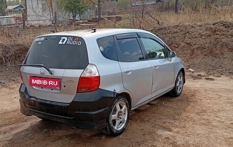 Honda Fit III, 2003 год, 350 000 рублей, 2 фотография