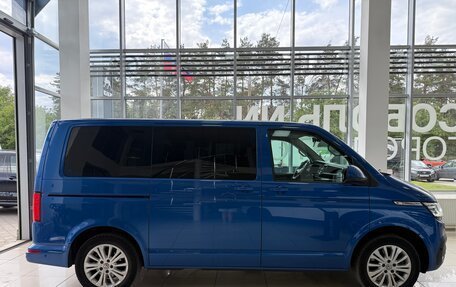 Volkswagen Multivan T6 рестайлинг, 2020 год, 5 600 000 рублей, 7 фотография
