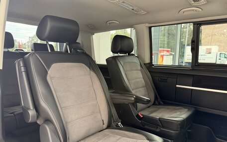 Volkswagen Multivan T6 рестайлинг, 2020 год, 5 600 000 рублей, 13 фотография