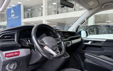 Volkswagen Multivan T6 рестайлинг, 2020 год, 5 600 000 рублей, 9 фотография