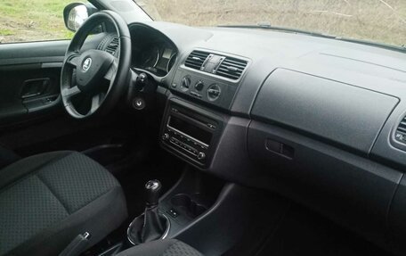 Skoda Fabia II, 2013 год, 725 000 рублей, 14 фотография