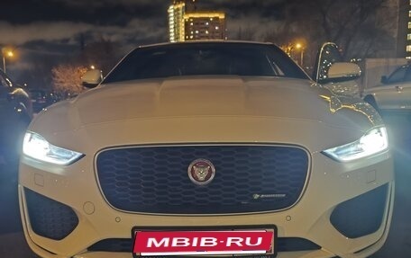 Jaguar XE I рестайлинг, 2019 год, 3 550 000 рублей, 15 фотография
