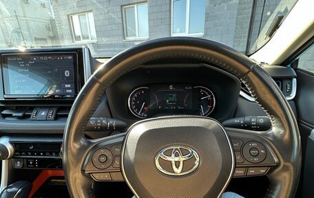 Toyota RAV4, 2019 год, 2 990 000 рублей, 4 фотография