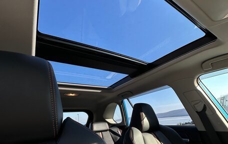 Toyota RAV4, 2019 год, 2 990 000 рублей, 6 фотография