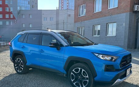 Toyota RAV4, 2019 год, 2 990 000 рублей, 10 фотография
