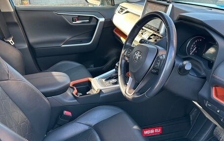 Toyota RAV4, 2019 год, 2 990 000 рублей, 9 фотография