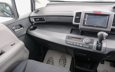 Honda Freed I, 2009 год, 959 000 рублей, 12 фотография