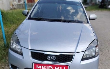 KIA Rio II, 2011 год, 720 000 рублей, 1 фотография