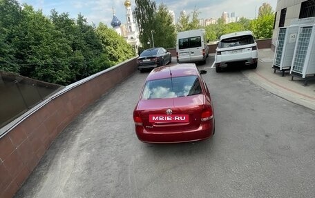 Volkswagen Polo VI (EU Market), 2012 год, 750 000 рублей, 2 фотография