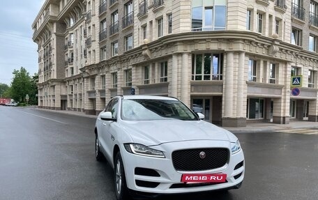 Jaguar F-Pace, 2016 год, 2 250 000 рублей, 4 фотография