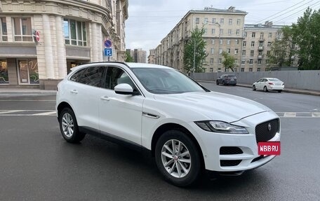 Jaguar F-Pace, 2016 год, 2 250 000 рублей, 15 фотография