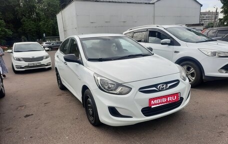 Hyundai Solaris II рестайлинг, 2011 год, 830 000 рублей, 7 фотография