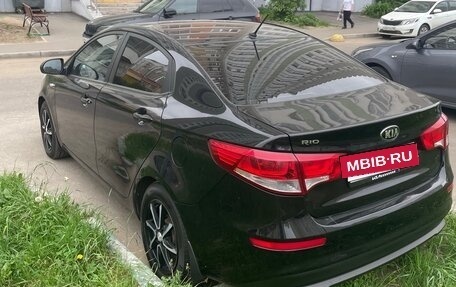 KIA Rio III рестайлинг, 2015 год, 1 000 000 рублей, 4 фотография