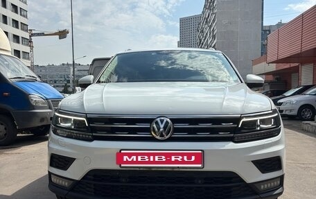 Volkswagen Tiguan II, 2018 год, 2 950 000 рублей, 3 фотография