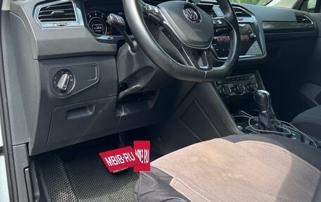 Volkswagen Tiguan II, 2018 год, 2 950 000 рублей, 14 фотография