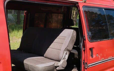 Ford Econovan, 1989 год, 280 000 рублей, 9 фотография