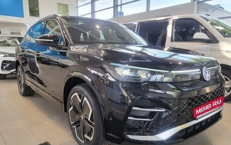 Volkswagen Tiguan, 2024 год, 6 298 000 рублей, 3 фотография