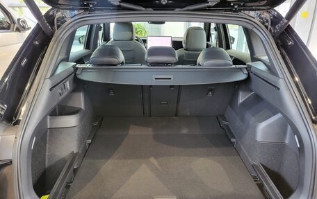 Volkswagen Tiguan, 2024 год, 6 298 000 рублей, 12 фотография