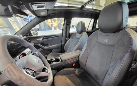Volkswagen Tiguan, 2024 год, 6 298 000 рублей, 14 фотография