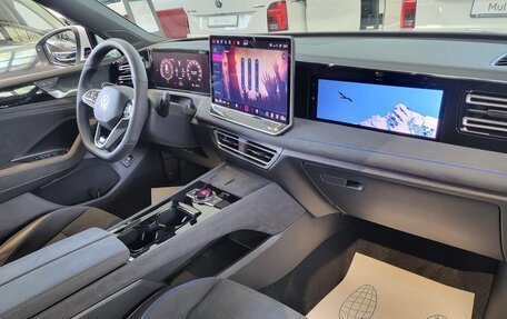 Volkswagen Tiguan, 2024 год, 6 298 000 рублей, 18 фотография