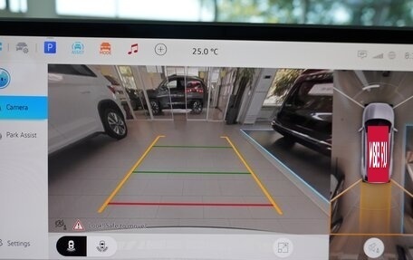 Volkswagen Tiguan, 2024 год, 6 298 000 рублей, 28 фотография