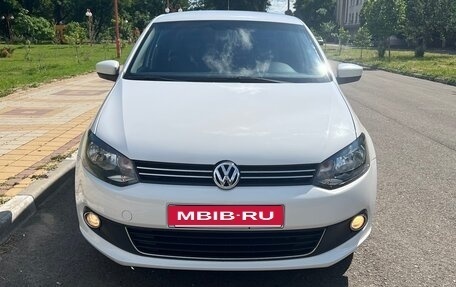 Volkswagen Polo VI (EU Market), 2011 год, 760 000 рублей, 2 фотография