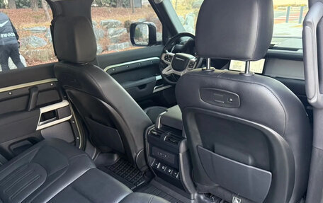Land Rover Defender II, 2021 год, 6 100 000 рублей, 10 фотография