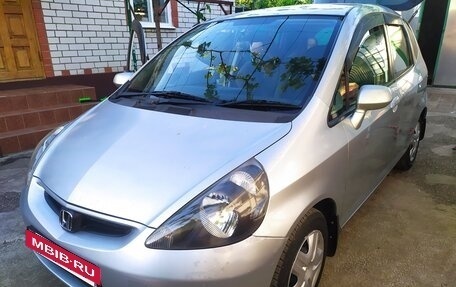 Honda Fit III, 2004 год, 690 000 рублей, 6 фотография