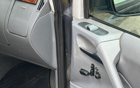 Mercedes-Benz Viano, 2003 год, 900 000 рублей, 25 фотография