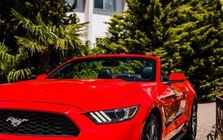 Ford Mustang VI рестайлинг, 2016 год, 2 999 000 рублей, 4 фотография