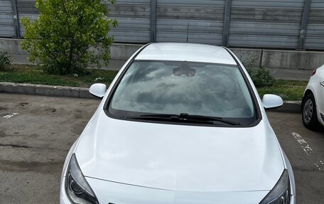 Opel Astra J, 2011 год, 650 000 рублей, 10 фотография