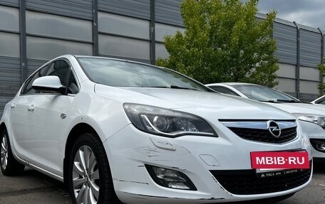 Opel Astra J, 2011 год, 650 000 рублей, 11 фотография