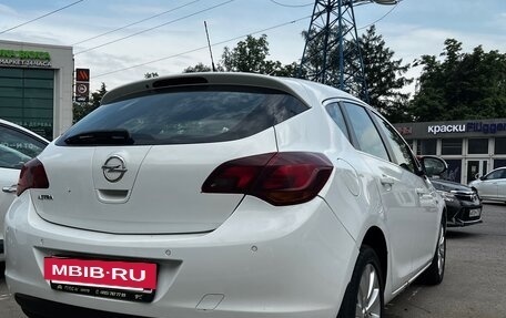 Opel Astra J, 2011 год, 650 000 рублей, 9 фотография