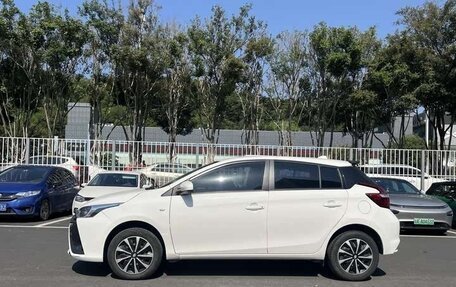 Toyota Yaris XP150 рестайлинг, 2022 год, 1 200 000 рублей, 2 фотография