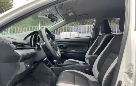Toyota Yaris XP150 рестайлинг, 2022 год, 1 200 000 рублей, 8 фотография