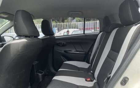 Toyota Yaris XP150 рестайлинг, 2022 год, 1 200 000 рублей, 15 фотография