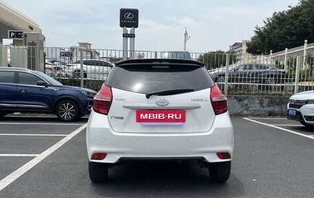 Toyota Yaris XP150 рестайлинг, 2022 год, 1 200 000 рублей, 4 фотография