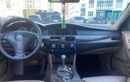 BMW 5 серия, 2004 год, 1 050 000 рублей, 4 фотография
