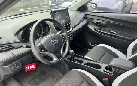 Toyota Yaris XP150 рестайлинг, 2022 год, 1 200 000 рублей, 9 фотография