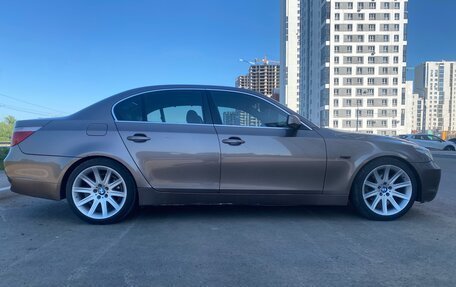 BMW 5 серия, 2004 год, 1 050 000 рублей, 11 фотография