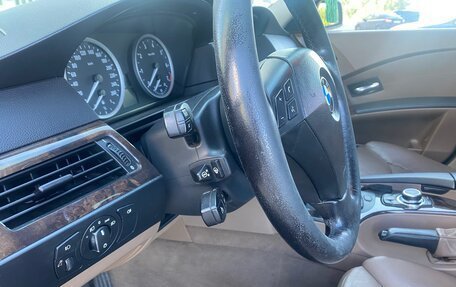 BMW 5 серия, 2004 год, 1 050 000 рублей, 3 фотография