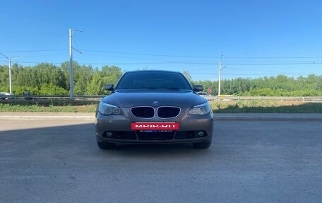 BMW 5 серия, 2004 год, 1 050 000 рублей, 13 фотография