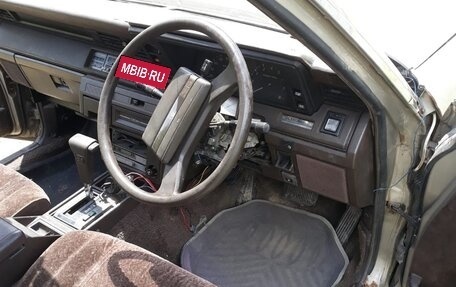Toyota Crown, 1986 год, 175 000 рублей, 3 фотография