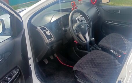 Hyundai i20 IB рестайлинг, 2010 год, 600 000 рублей, 12 фотография
